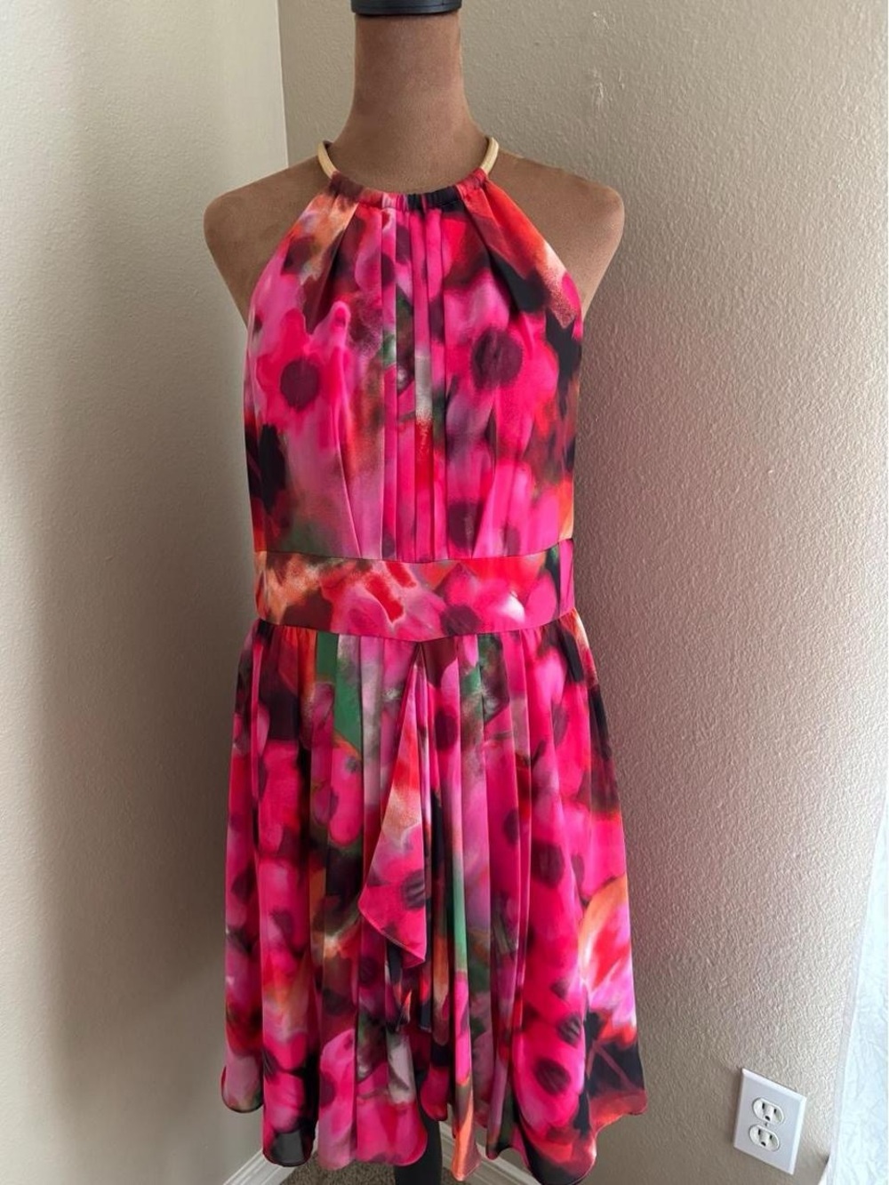 Eliza J  Hot Pink Watercolor Ruffle Tiered Flowy Chain Link Halter dress size 6.
